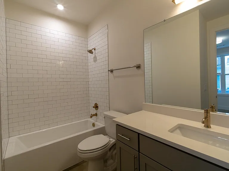 701 James Ave — Photo 18