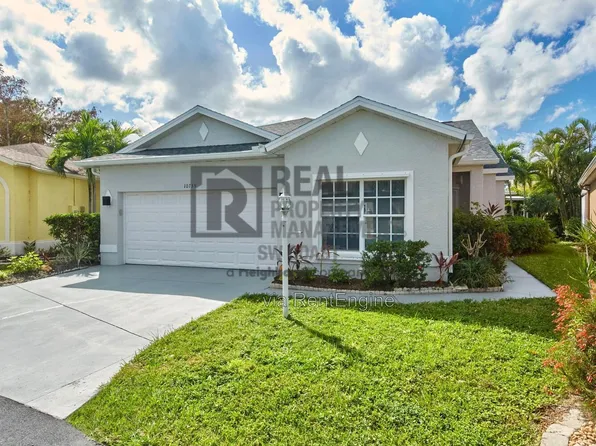 10735 Maui Cir, Estero, FL 33928