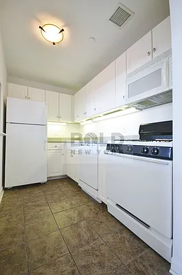 Rented by Bold New York | media 35