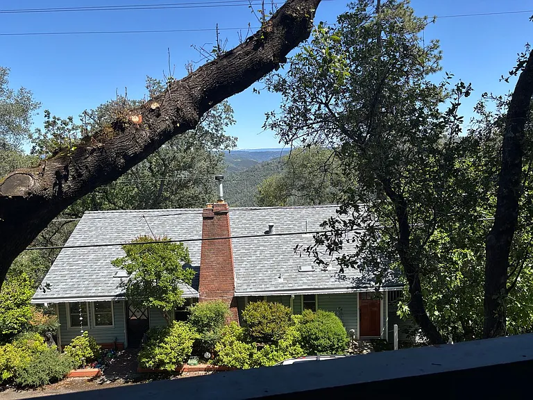 210 Gossonia Park — Photo 3