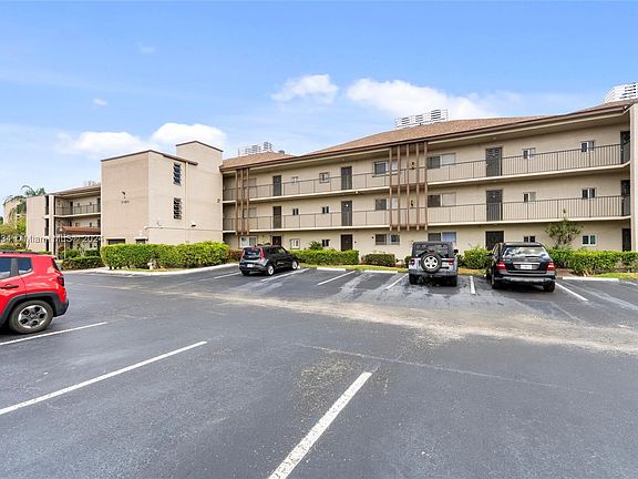 3rd image of 7860 NW 50th St APT 205