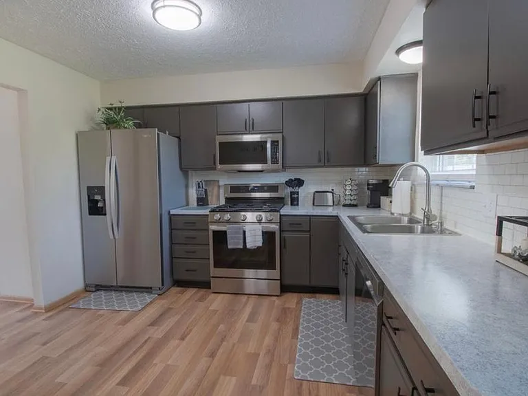 345 Water St — Photo 2