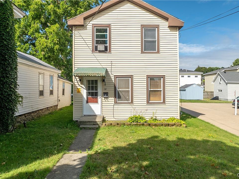 1st image of 26 W 2nd St