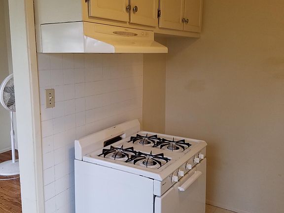 4th image of 1519 E 5th St APT 5