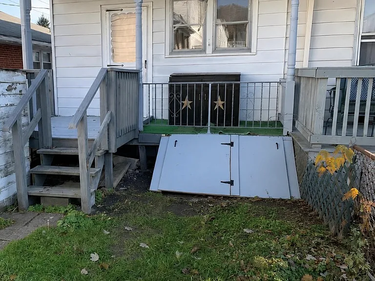 210 N 4th St — Photo 17