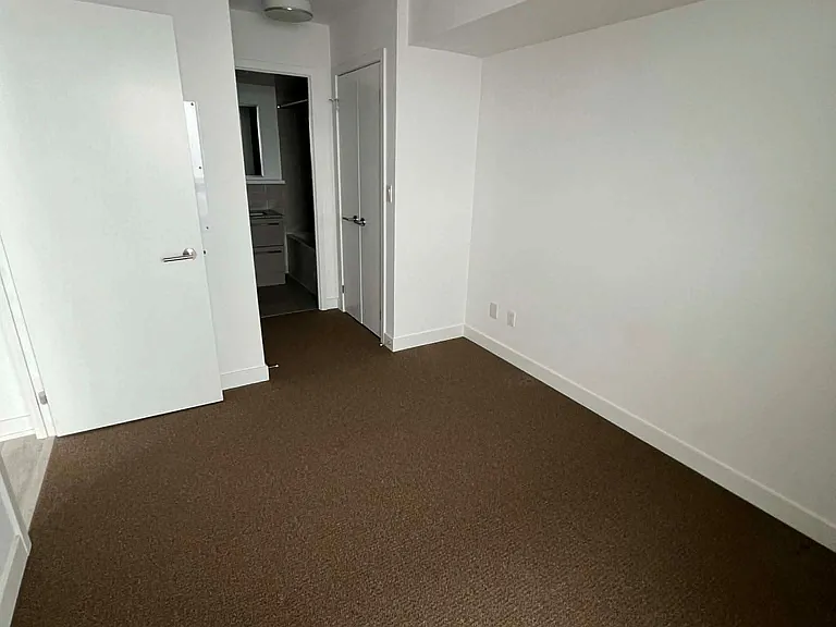 120 Varna Dr W #1303 — Photo 7