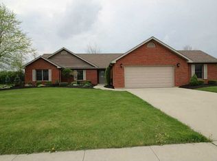 326 Driftwood Dr, Greenville, OH 45331