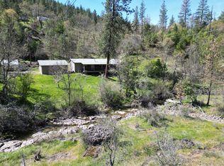 9445 E Antelope Rd, Eagle Point, OR 97524