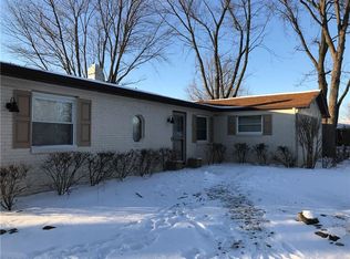 230 N Eastern Village Dr, Greenfield, IN 46140