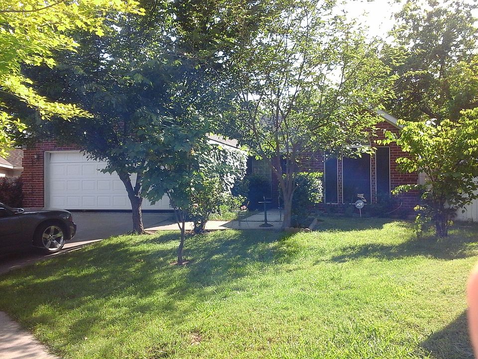 1st image of 523 Larry Dr