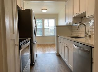 1109 5th Ave N APT 3, Seattle, WA 98109