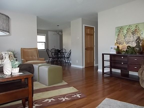 3rd image of 3007 W Birch Dr