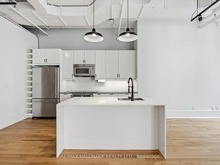 477 Richmond St W #306 — Photo 7