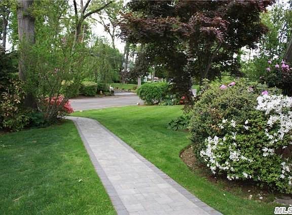 2nd image of 16 Woodlot Ln