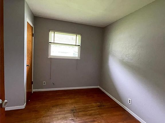 3rd image of 10822 McDuff Dr