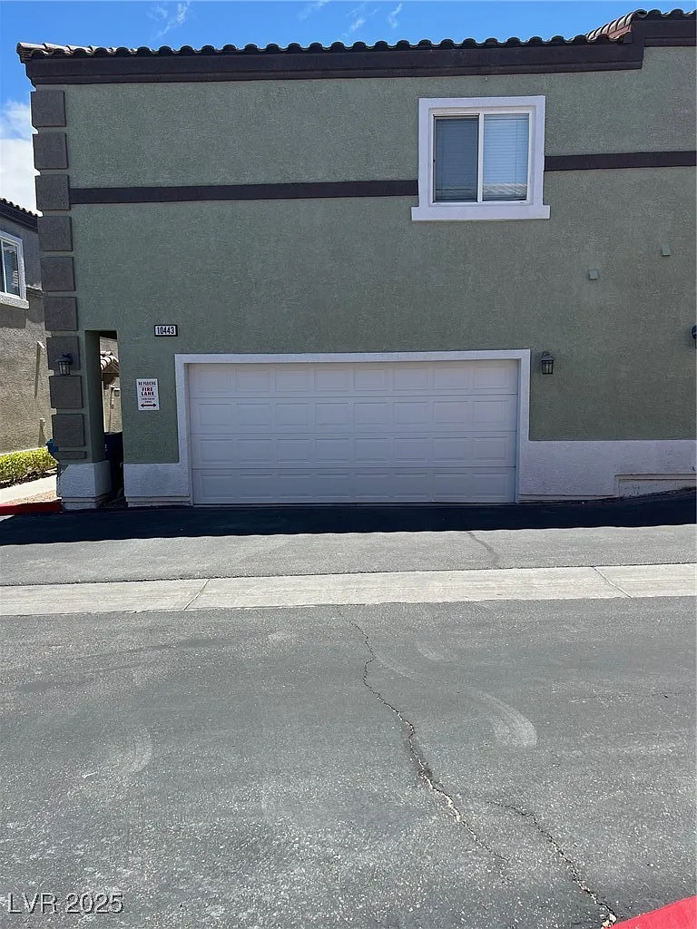 Building Photo - 10443 Alpine Edge Ave