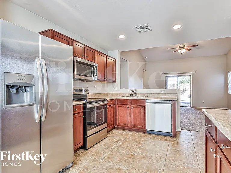 2794 W Mira Dr — Photo 7