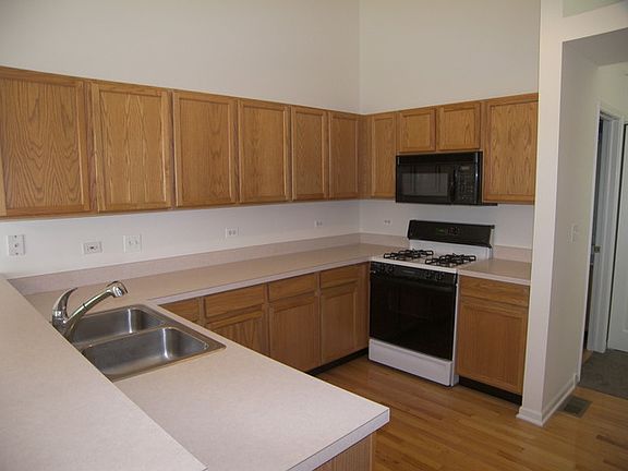 4th image of 695 Littleton Trl #15-3