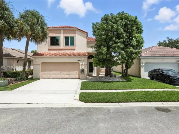 15677 NW 12th Mnr, Pembroke Pines, FL 33028