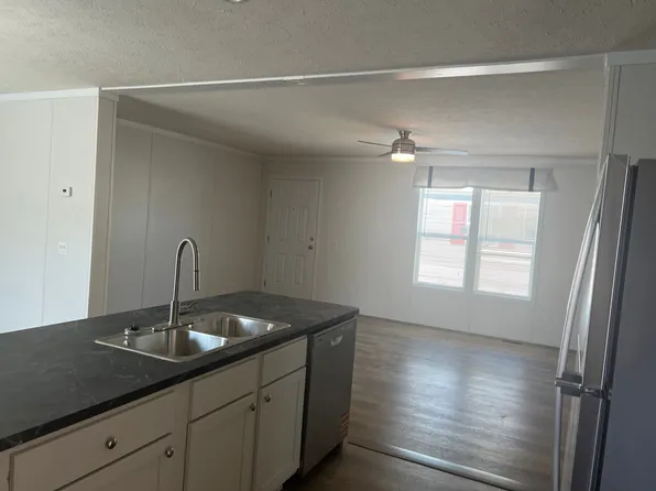 8875 Tanglewood Trl, West Olive, MI 49460