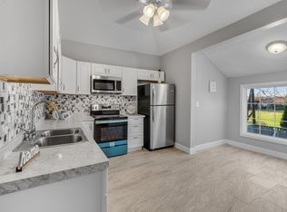 92 Acushnet Ave, Springfield, MA 01105