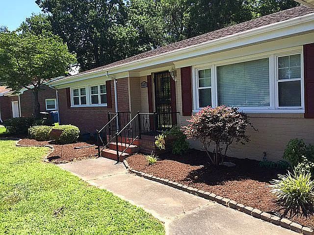 1st image of 4325 Two Woods Rd