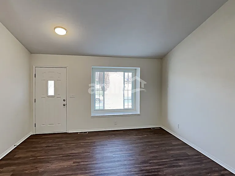 1470 S 1525 W — Photo 6