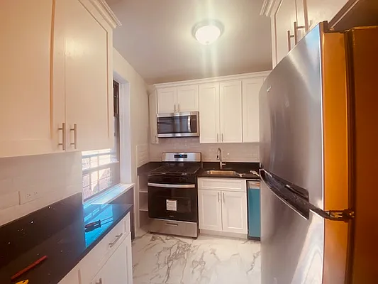 Rented by Silverstein Collection LLC  | media 4