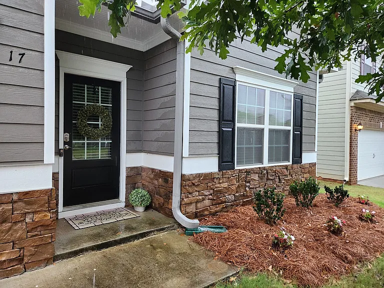 17 Cliffbriar Ter — Photo 2