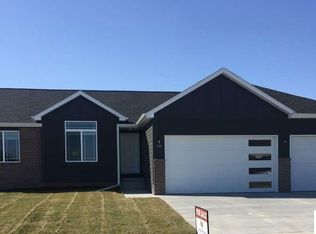 1101 N 102nd St, Lincoln, NE 68527