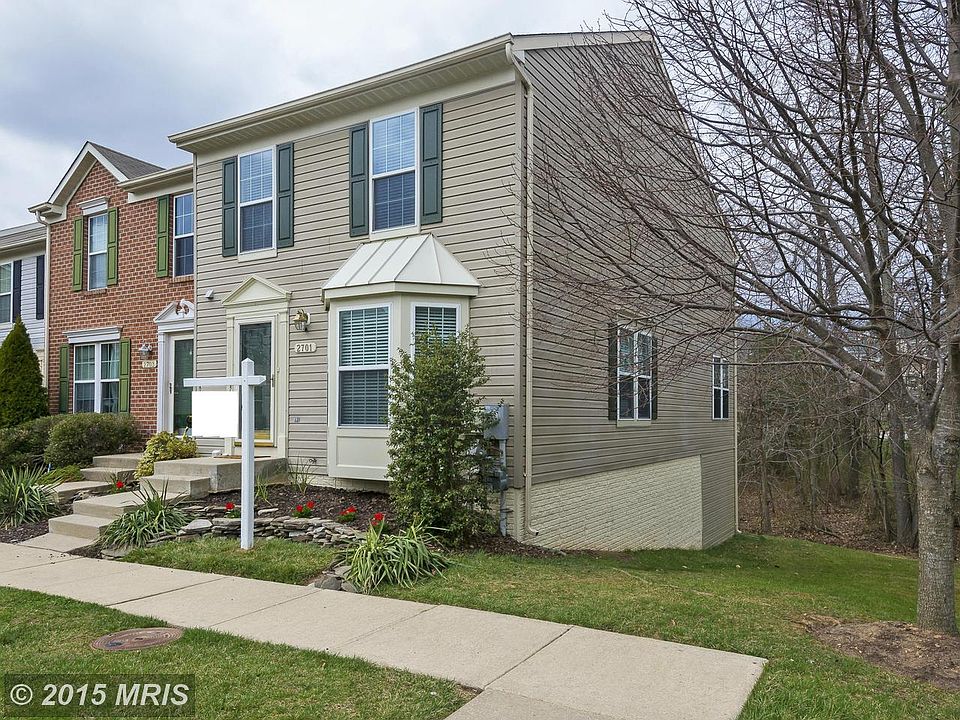 1st image of 2701 Hickory Knoll Ct