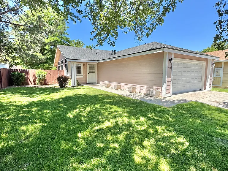 7607 Water View Way — Photo 2