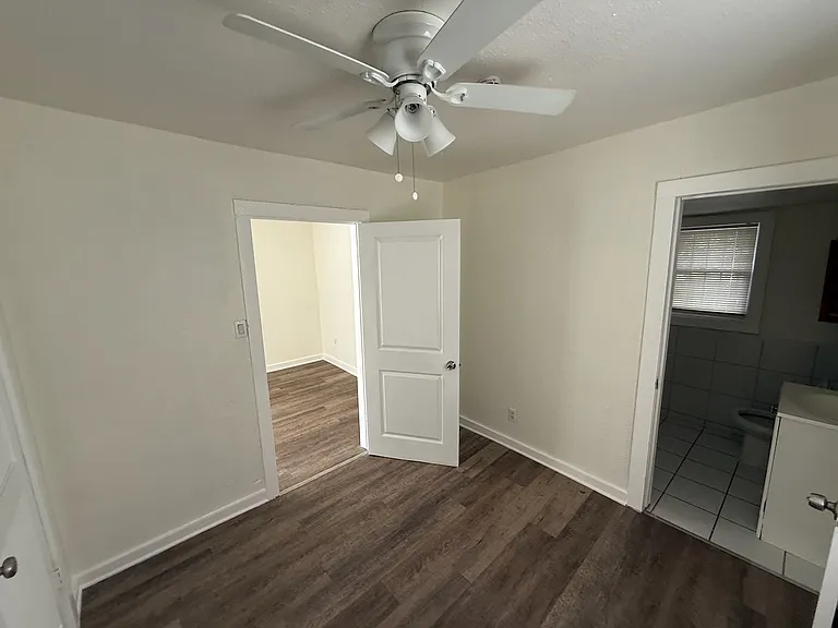 204 Lone Star Blvd — Photo 15