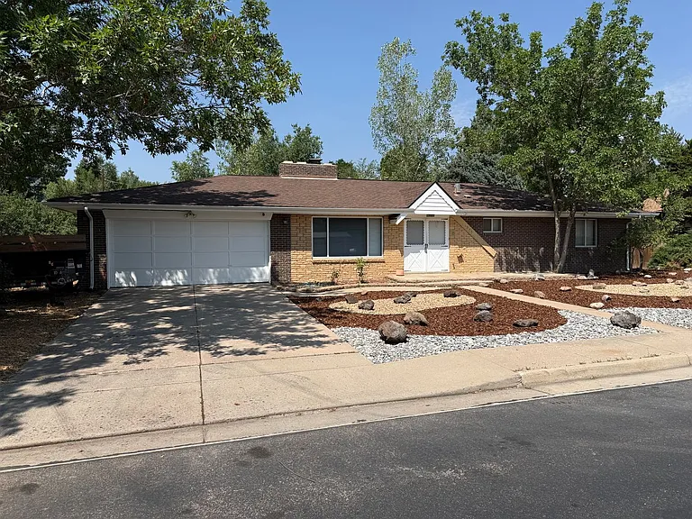 1575 S Marshall St — Photo 2