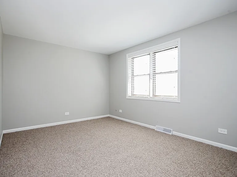 1360 W Byron Ave #D — Photo 8