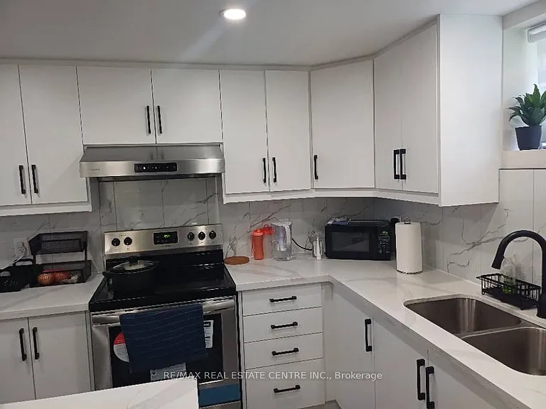 364 E 14th St #BASEMENT ONLY — Photo 5