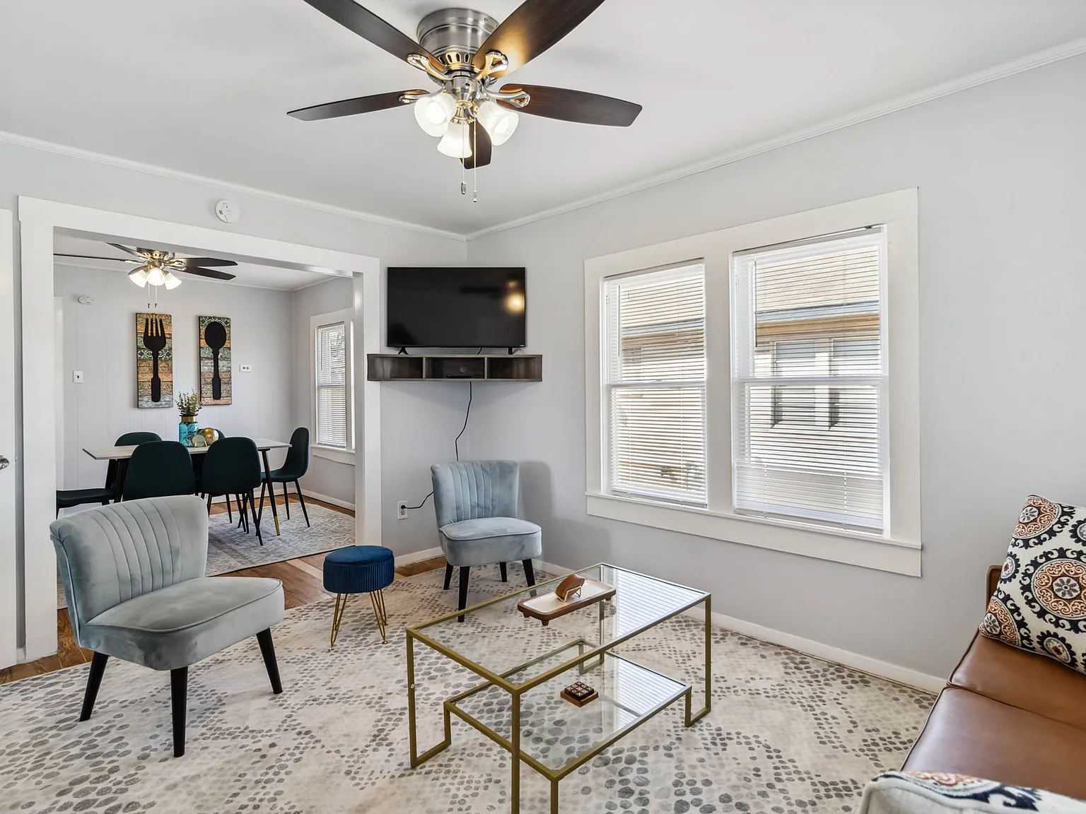 2 bed, 1184 sqft, $2,000 — Photo 3