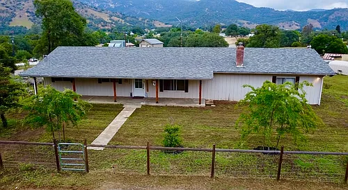 28562 Burrough Valley Rd Photo 1