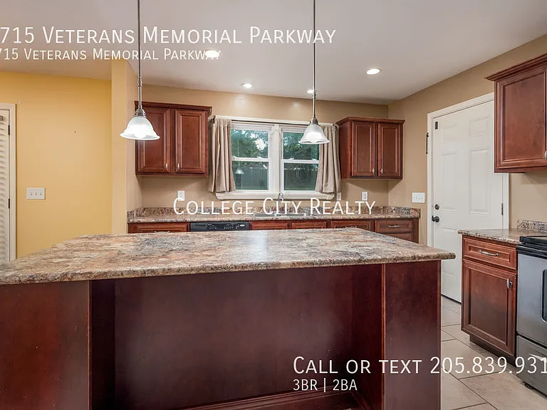 2715 Veterans Memorial Pkwy — Photo 14