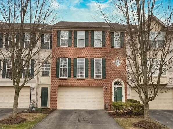 138 Southern Valley Ct, Mars, PA 16046