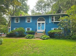 19 Betsy Williams Cir, Johnston, RI 02919