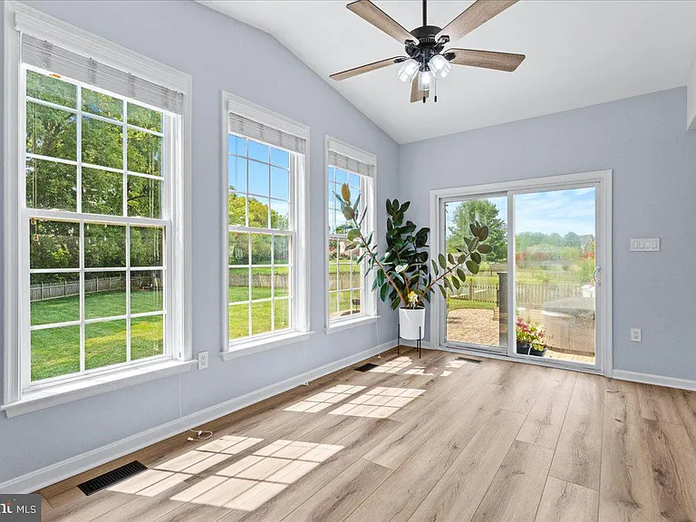 2619 Inwood Dr — Photo 15