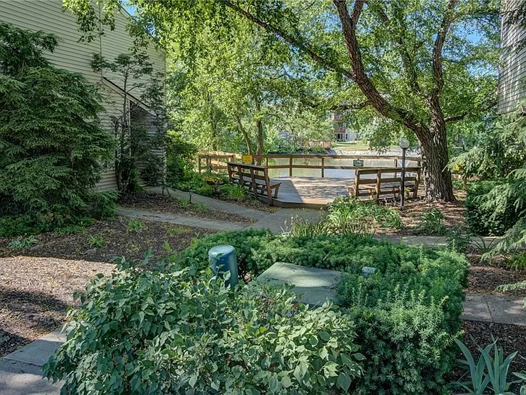 1420 Cedarwood Dr — Photo 22