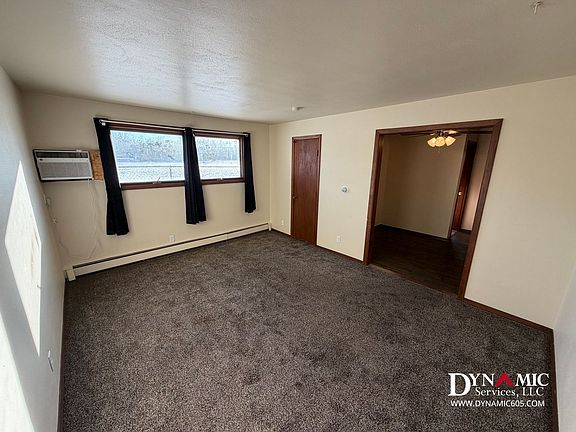 3rd image of 217 S Summit Ave #4