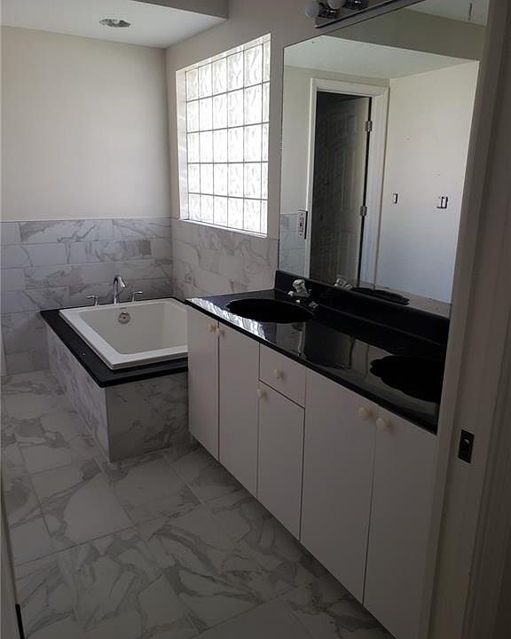 1st image of 4805 Agualinda Blvd