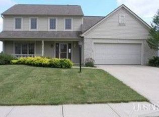 15111 S Harbourside Dr, Fort Wayne, IN 46814