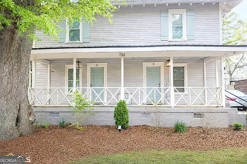 702 Radford St Photo 1