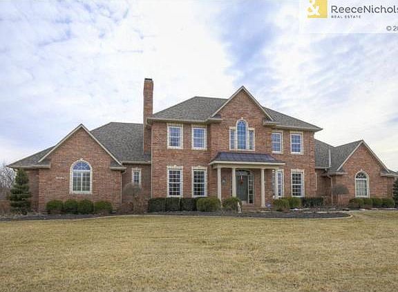 100 foot long one of a kind colonial home looks like something y