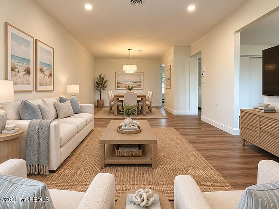 4th image of 21B Cambridge Circle