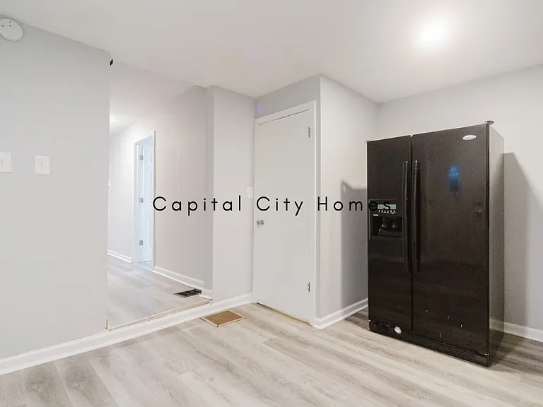 1308 W 18th St — Photo 10
